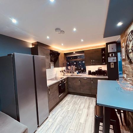 Modern Suites -5 Bedroom House- With Free Parking Birmingham City Exteriér fotografie