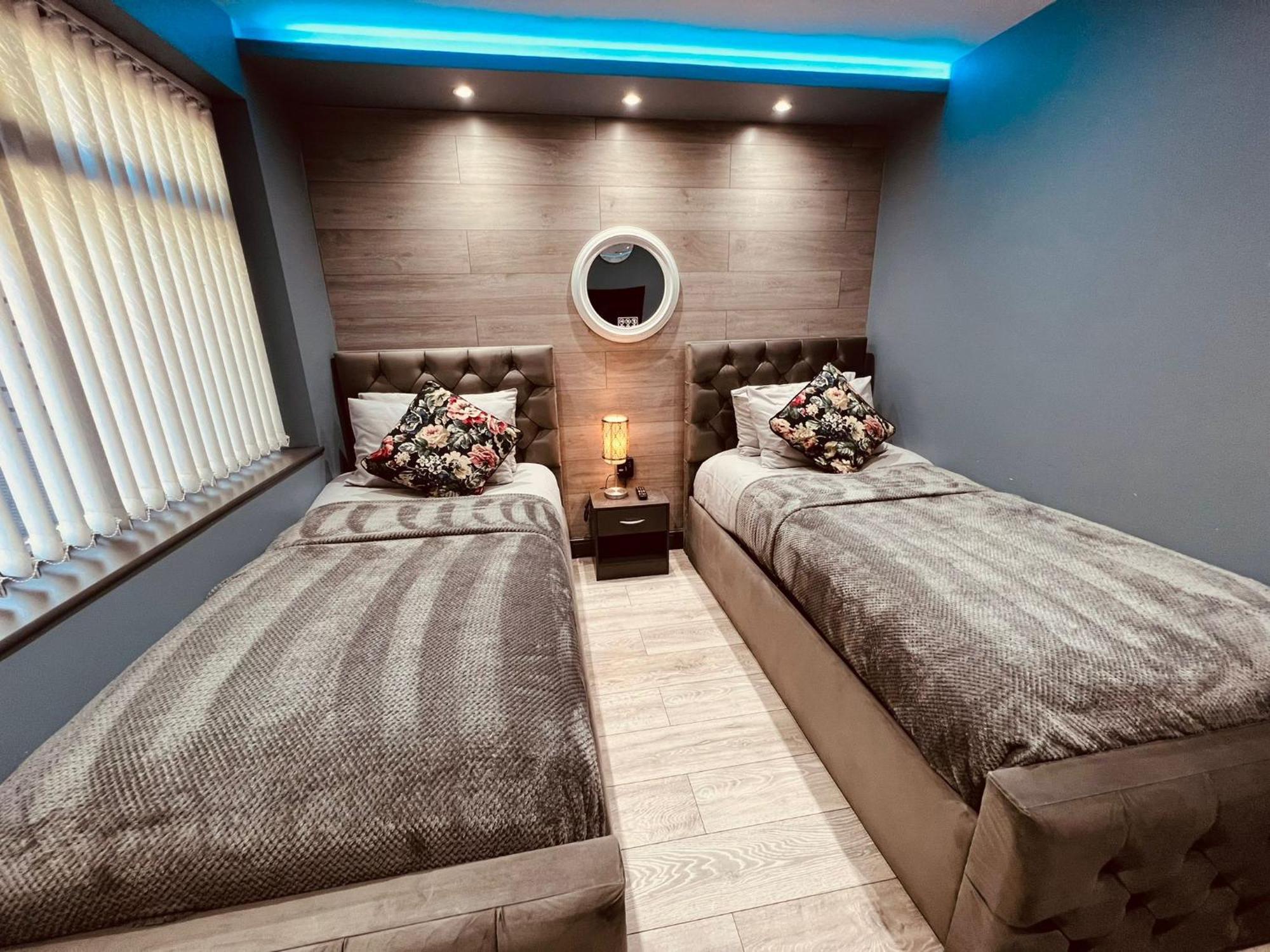 Modern Suites -5 Bedroom House- With Free Parking Birmingham City Exteriér fotografie