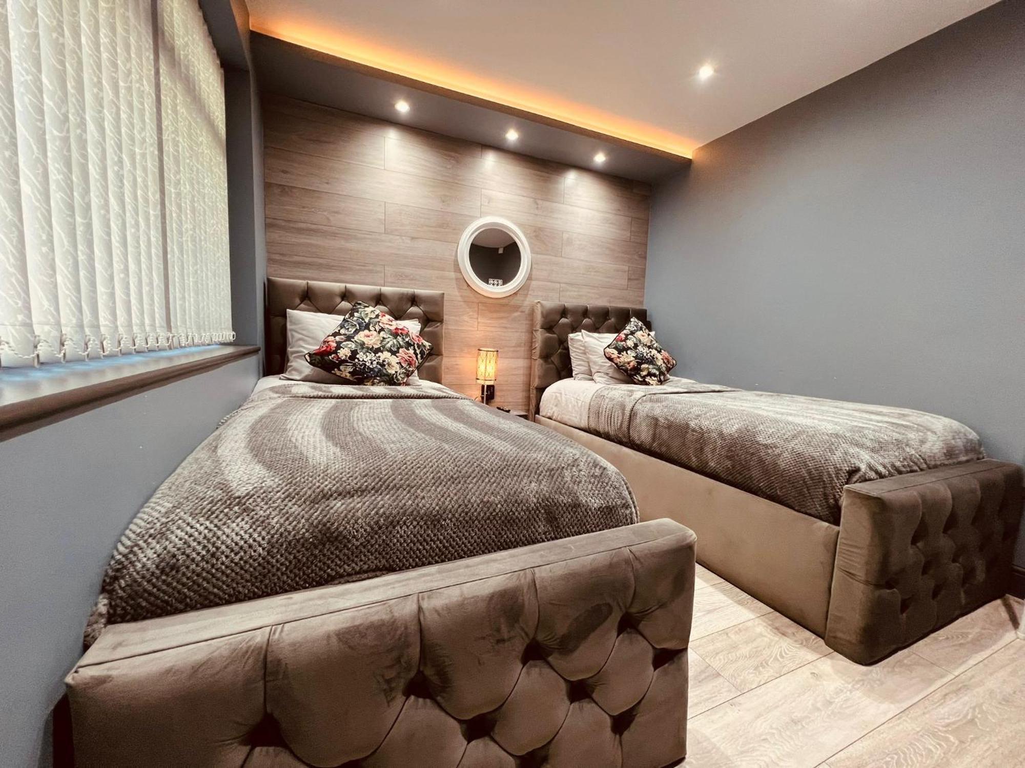 Modern Suites -5 Bedroom House- With Free Parking Birmingham City Exteriér fotografie