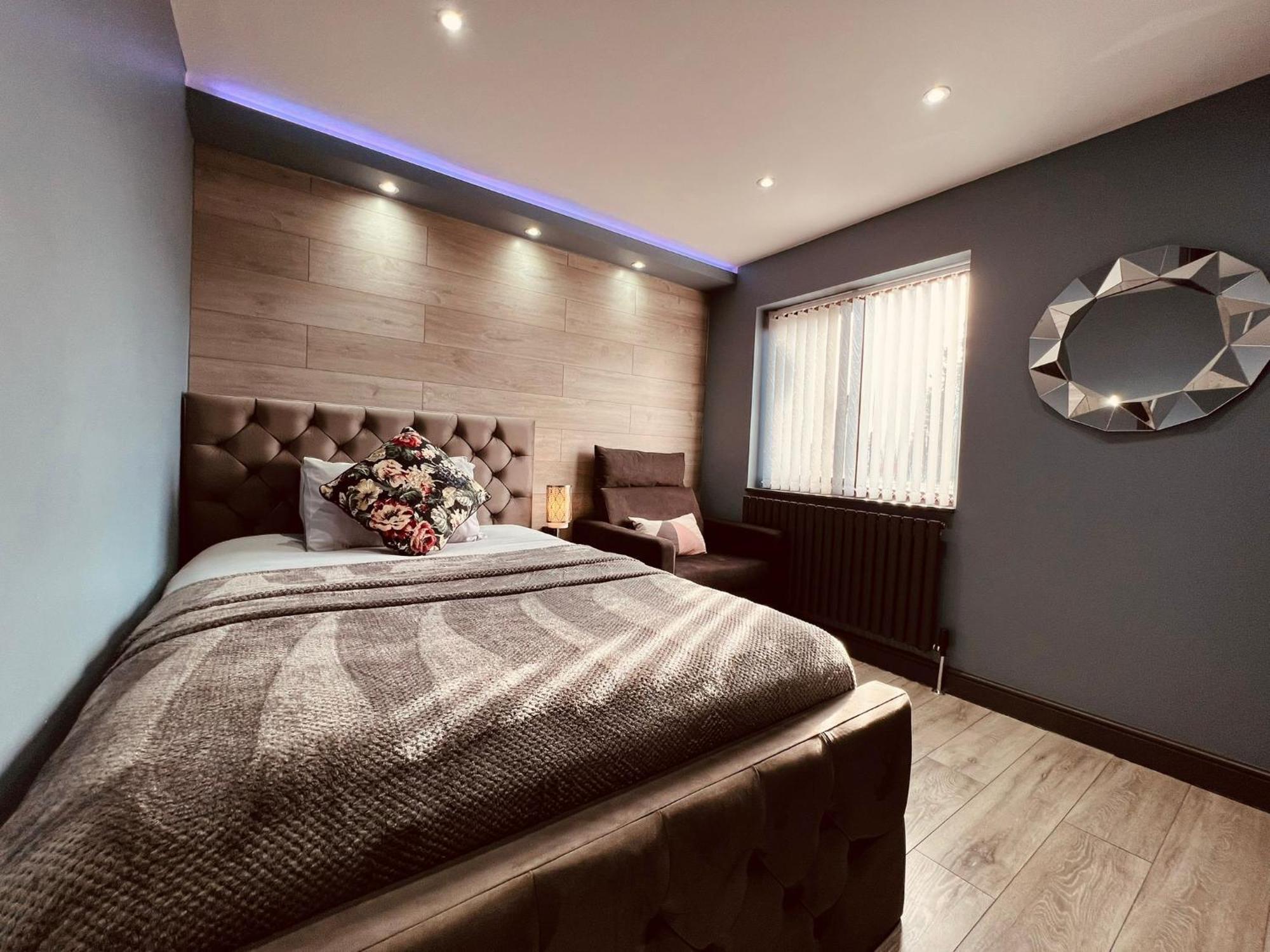 Modern Suites -5 Bedroom House- With Free Parking Birmingham City Exteriér fotografie