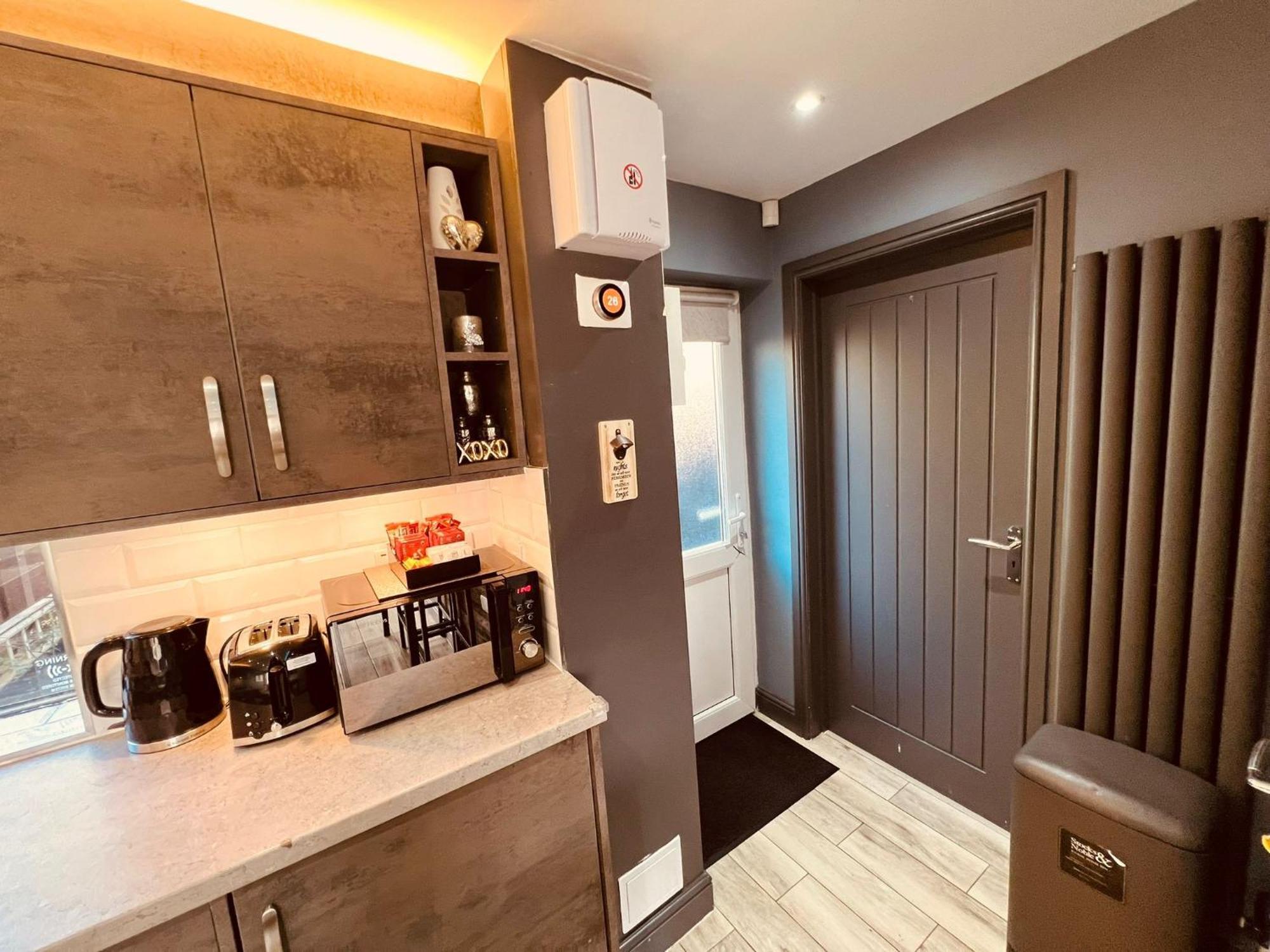 Modern Suites -5 Bedroom House- With Free Parking Birmingham City Exteriér fotografie