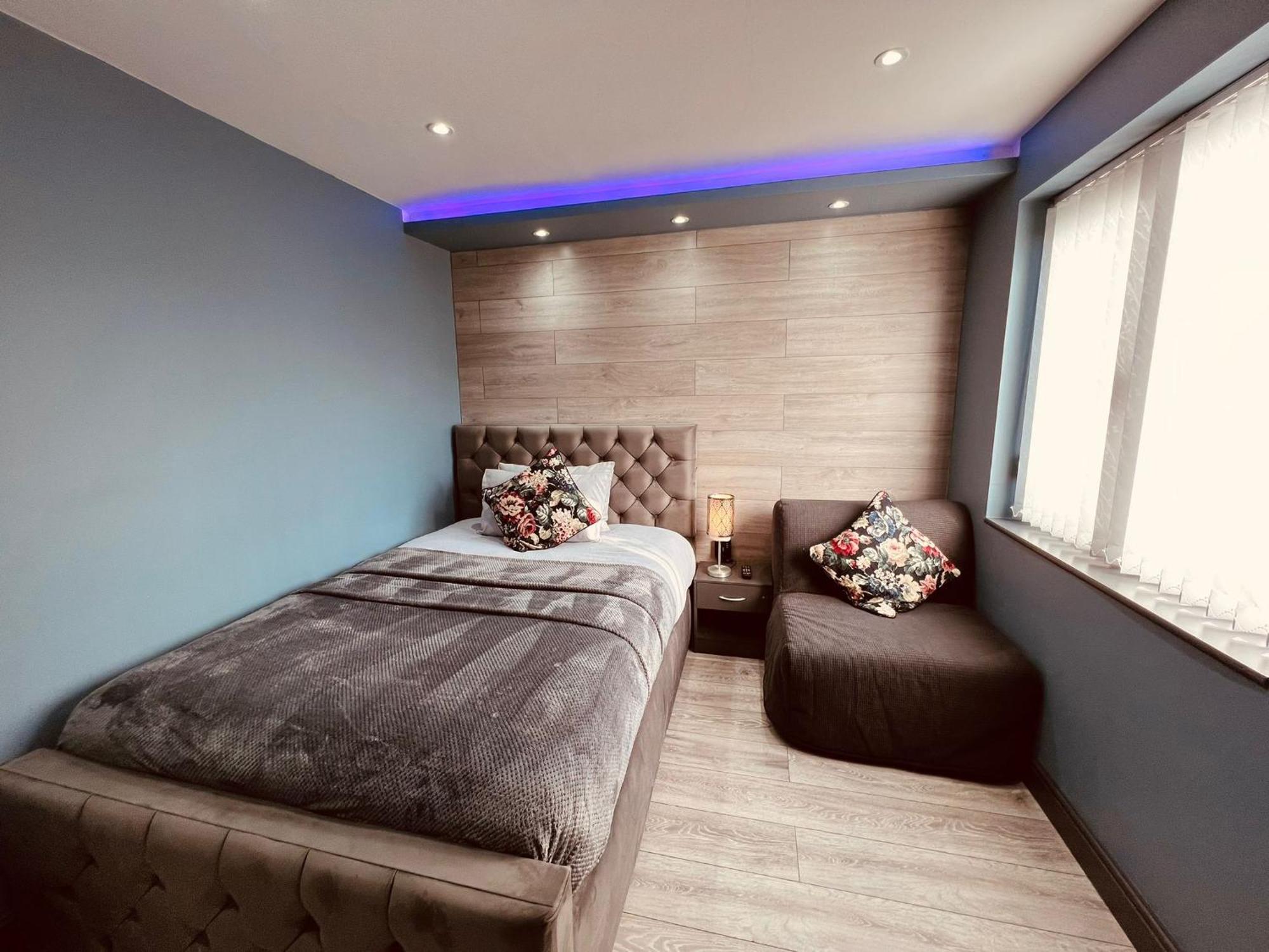 Modern Suites -5 Bedroom House- With Free Parking Birmingham City Exteriér fotografie